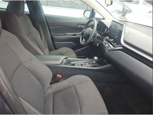 Used 2021 Toyota C-HR LE image 22