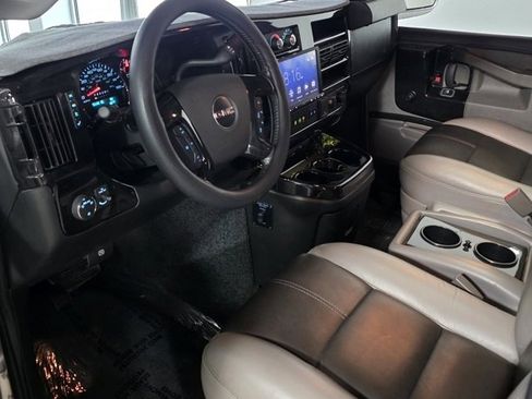 Used 2019 GMC Savana 2500 Extended w/ Enhanced Convenience Package image 12