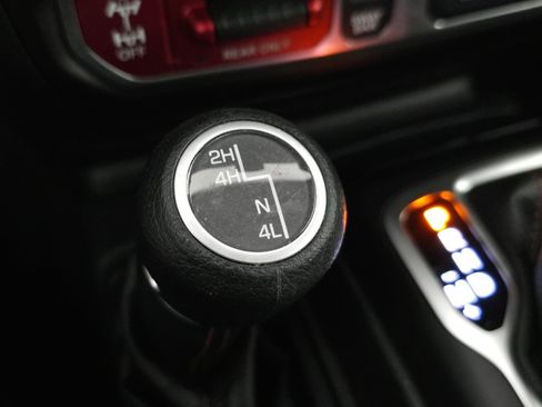 Used 2021 Jeep Wrangler Unlimited Rubicon AWD/4WD image 35