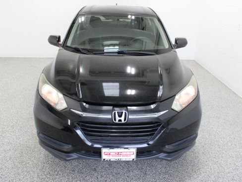 Used 2017 Honda HR-V LX image 3
