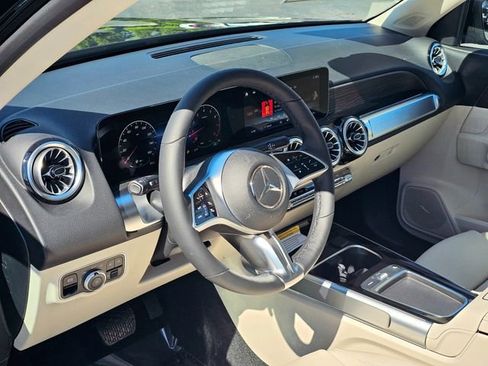 New 2026 Mercedes-Benz GLB 250 4MATIC image 14