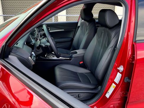 Certified 2025 Acura Integra image 7