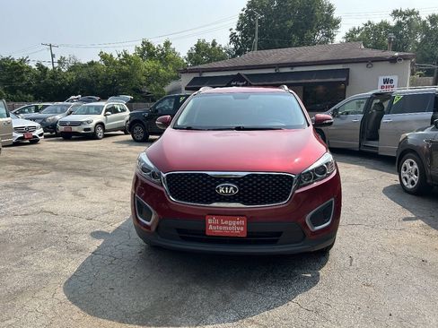 Used 2017 Kia Sorento AWD image 3