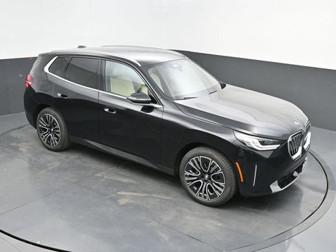 Used 2025 BMW X3 xDrive30i w/ Premium Package image 33