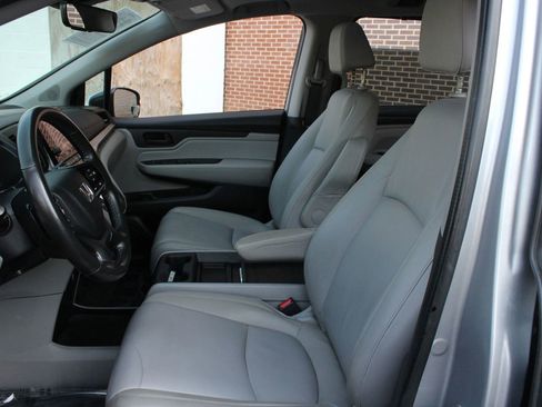 Used 2018 Honda Odyssey EX-L image 12