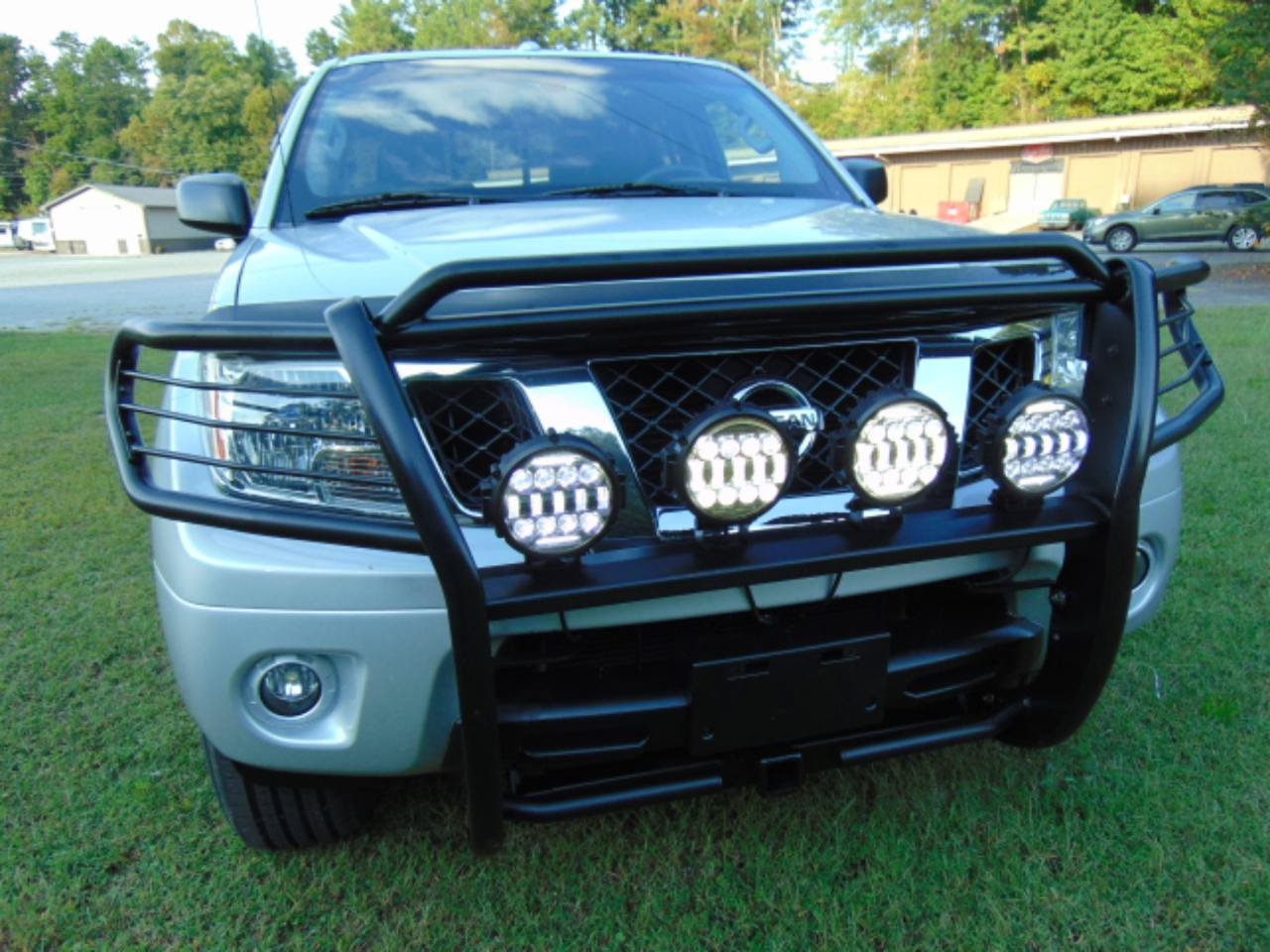 Used 2016 Nissan Frontier SV AWD/4WD image 3