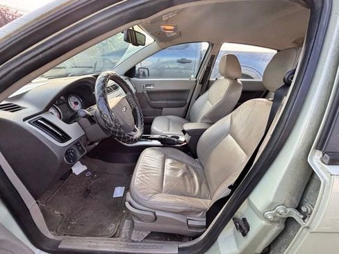 Used 2010 Ford Focus SEL image 6