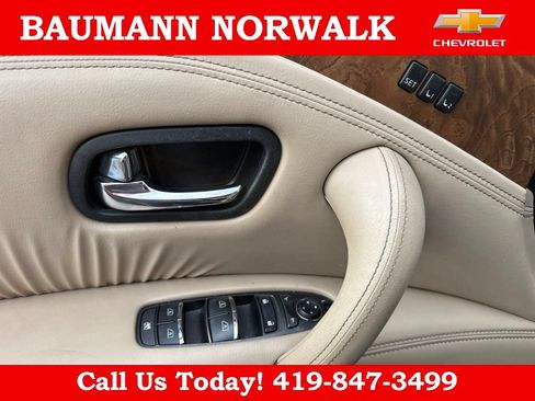 Used 2023 Nissan Armada SL w/ Captain's Chairs Package AWD/4WD image 15