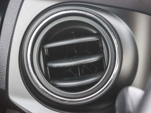 Used 2017 Toyota Tacoma TRD Sport w/ Tow Package image 48