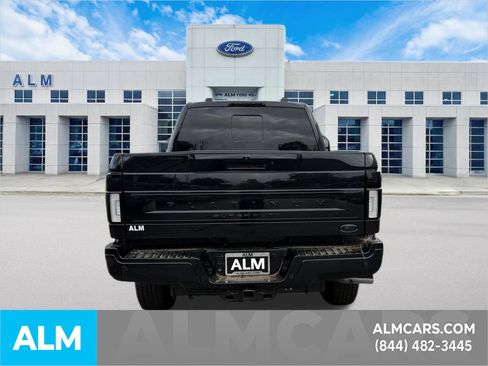 Used 2022 Ford F250 Platinum AWD/4WD image 9