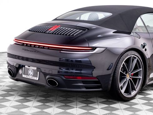Certified 2022 Porsche 911 Carrera 4S AWD/4WD image 34