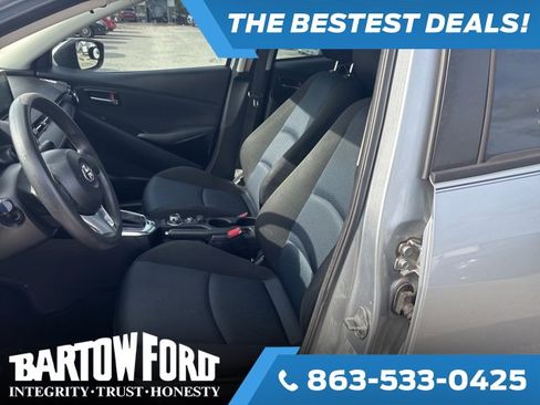 Used 2018 Toyota Yaris iA image 9