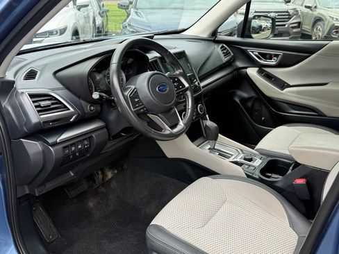 Used 2023 Subaru Forester Premium AWD/4WD image 22