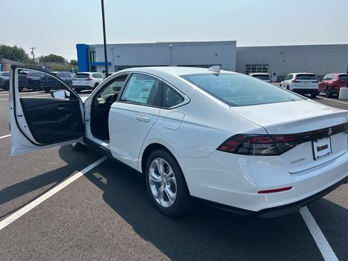 New 2026 Honda Accord LX image 18