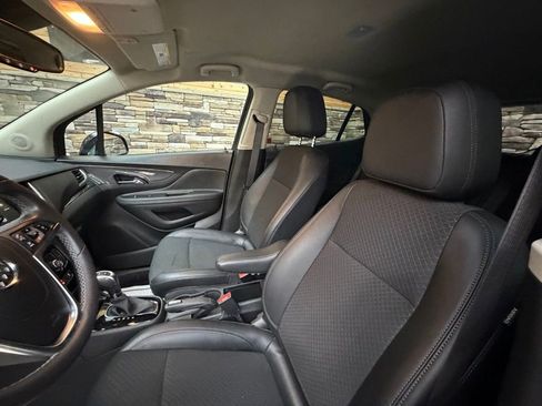 Used 2022 Buick Encore Preferred w/ Safety Package AWD/4WD image 12