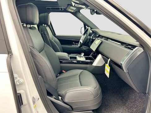 New 2026 Land Rover Range Rover Long Wheelbase SE image 19