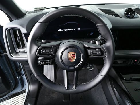 New 2026 Porsche Cayenne S image 9