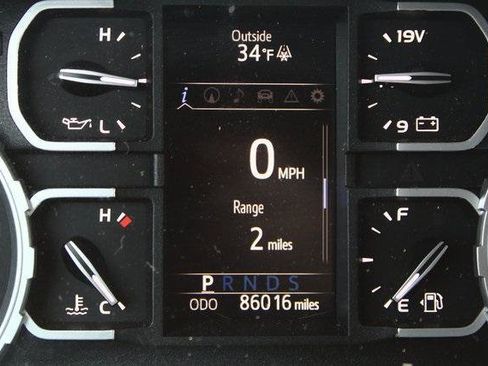 Used 2021 Toyota Tundra Platinum image 22