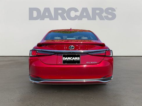 New 2025 Lexus ES 300h w/ Premium Package image 6