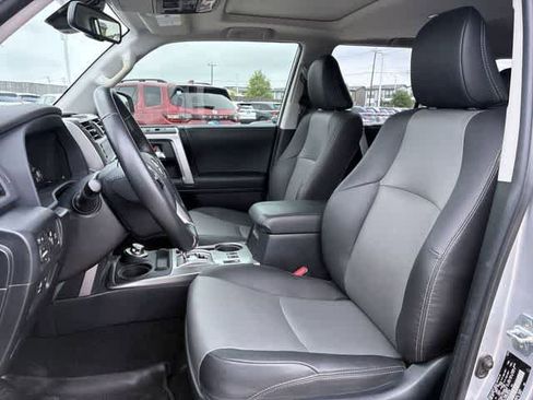 Used 2024 Toyota 4Runner SR5 Premium w/ Moonroof Package AWD/4WD image 17