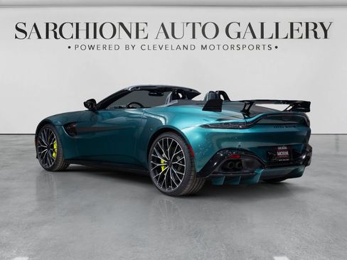 Used 2023 Aston Martin V8 Vantage Roadster RWD image 2
