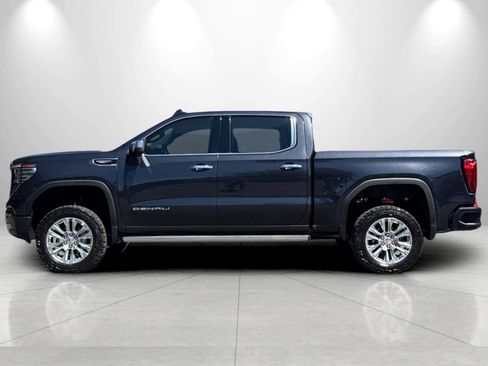 Used 2022 GMC Sierra 1500 Denali w/ Denali Carbonpro Edition AWD/4WD image 5