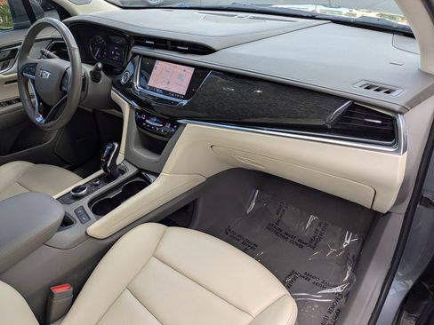 Used 2020 Cadillac XT6 Premium Luxury image 11