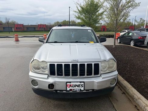 Used 2007 Jeep Grand Cherokee Laredo AWD/4WD image 3