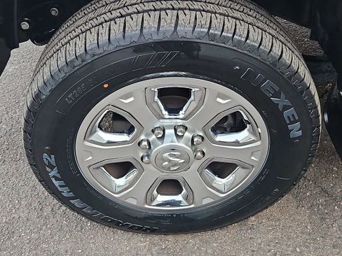 Used 2018 RAM 2500 Big Horn w/ Sport Appearance Group image 10