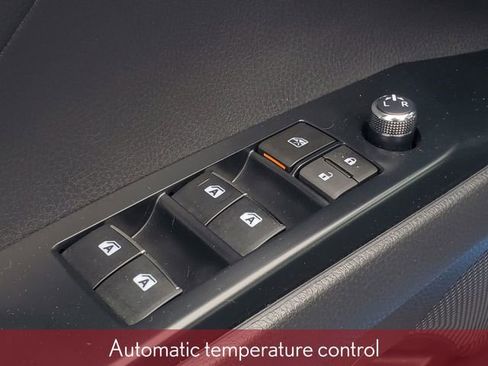 Used 2020 Toyota Camry XSE image 12