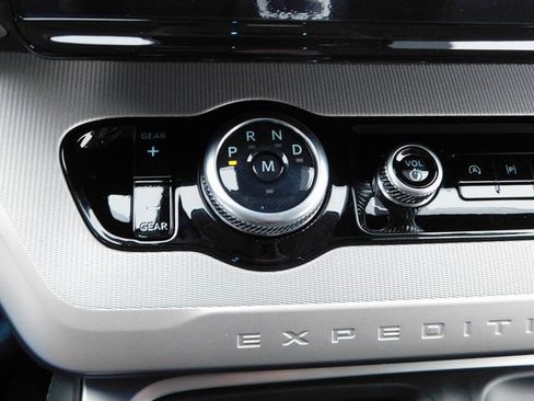 New 2026 Ford Expedition Active image 42