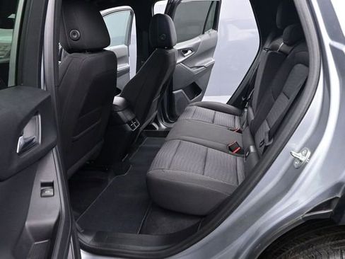 Used 2026 Chevrolet Equinox LT AWD/4WD image 13