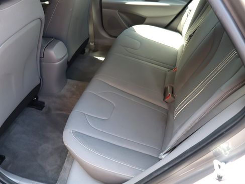 Used 2023 Hyundai Elantra SEL FWD image 22