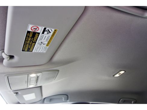 Certified 2025 Nissan Kicks SR FWD image 30