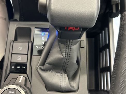 Used 2025 Toyota 4Runner TRD Off-Road image 30