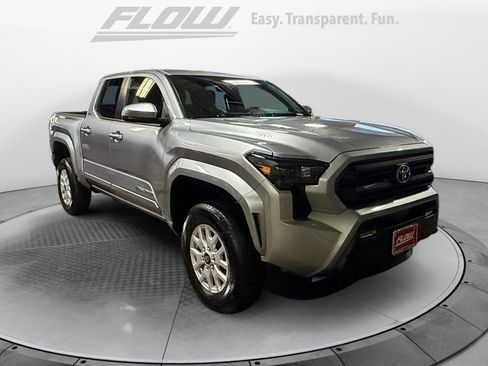 Used 2025 Toyota Tacoma SR5 image 1