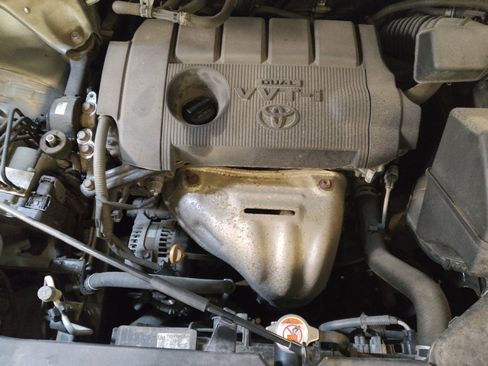 Used 2018 Toyota Highlander LE image 30