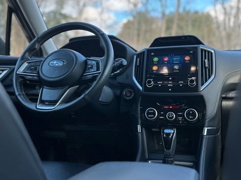 Used 2022 Subaru Forester Touring image 2