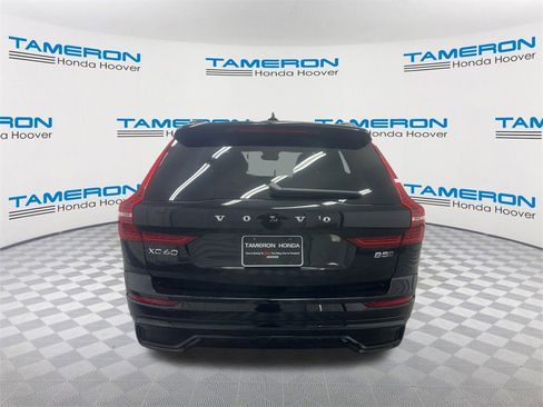 Used 2024 Volvo XC60 B5 Plus image 4