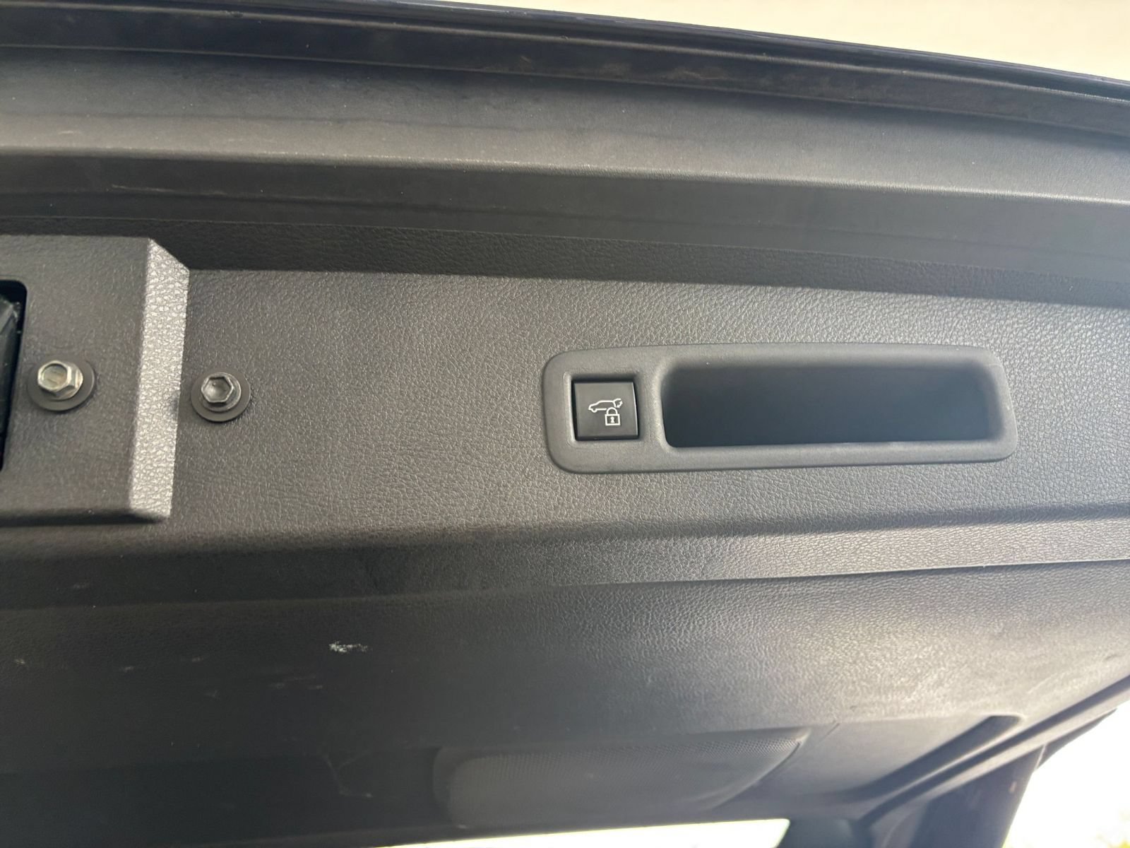 Used 2025 Toyota Sienna XLE FWD image 24
