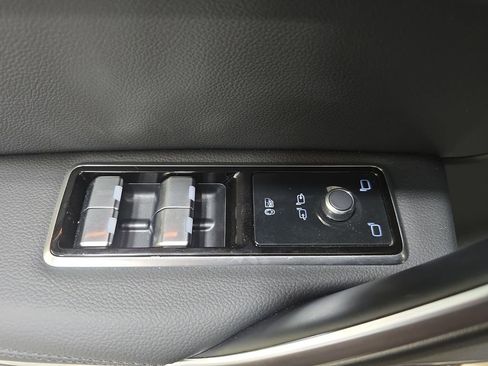 Used 2023 Jaguar F-PACE S image 28