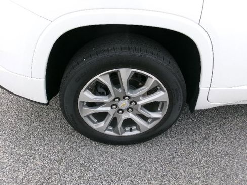 Used 2021 Chevrolet Traverse Premier image 10