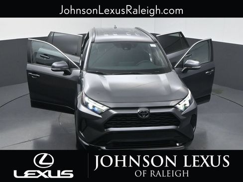 Used 2025 Toyota RAV4 SE AWD/4WD image 34
