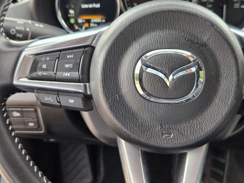 Used 2025 MAZDA MX-5 Miata RF Grand Touring RWD image 19