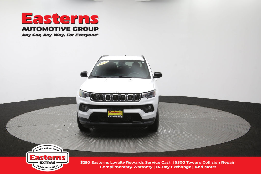 Used 2024 Jeep Compass Latitude AWD/4WD image 52