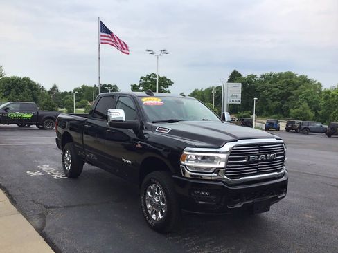 Certified 2024 RAM 2500 Laramie AWD/4WD image 3