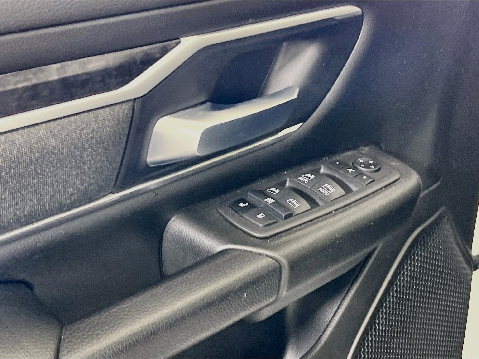 Used 2023 RAM 1500 Big Horn AWD/4WD image 18
