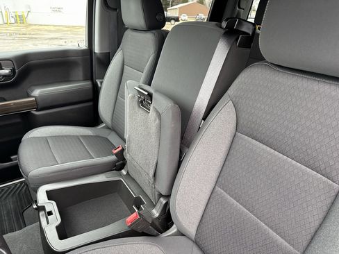 Certified 2022 Chevrolet Silverado 1500 LT w/ Z71 Off-Road Package image 19