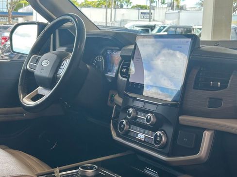 Used 2023 Ford Expedition Max Limited image 28
