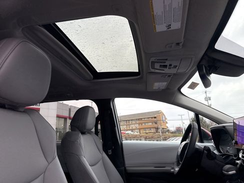 New 2026 Toyota Sienna XLE image 6